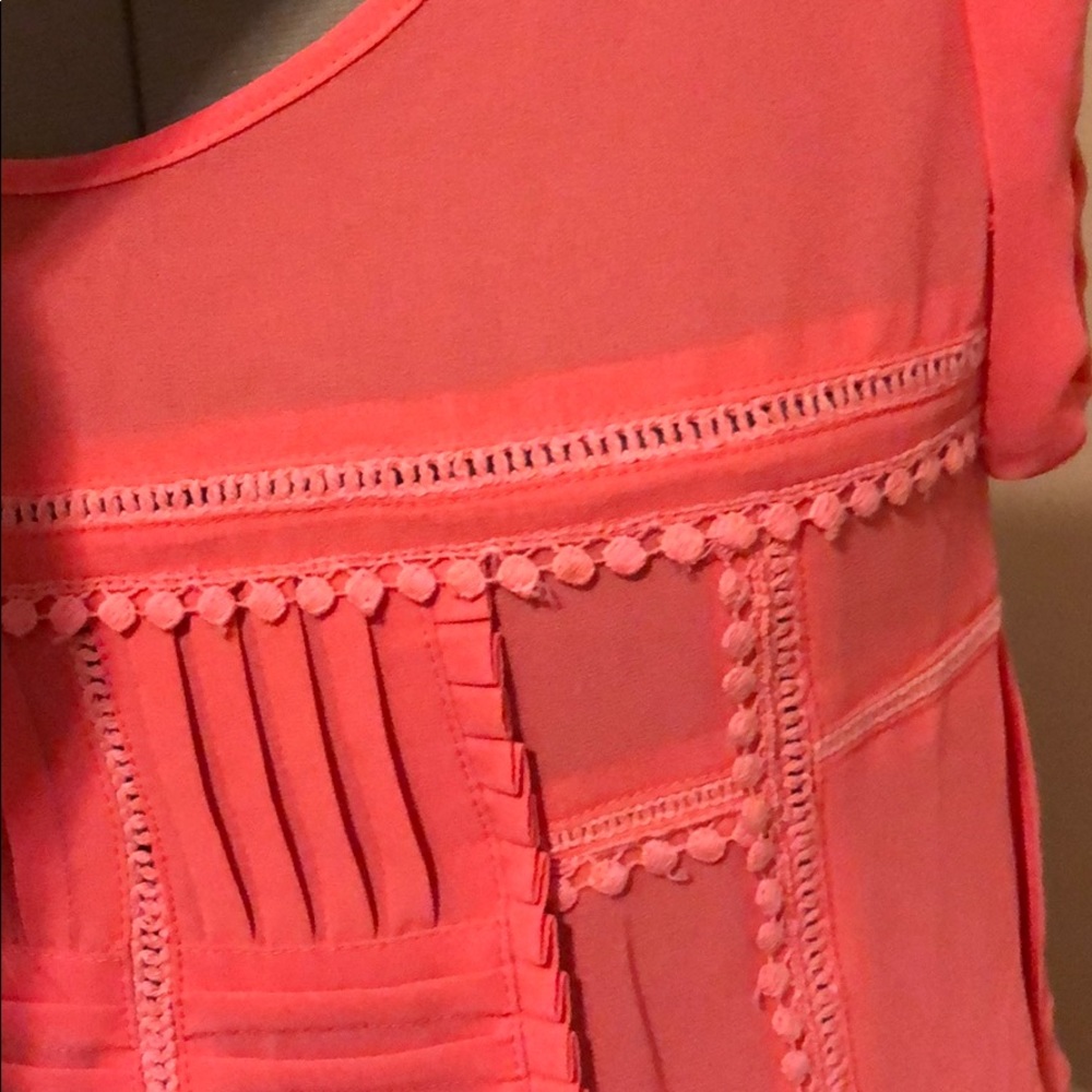Pink top - Picture 3 of 7